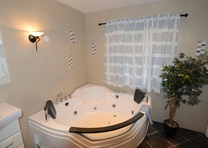 Dragon Feriehus Reine